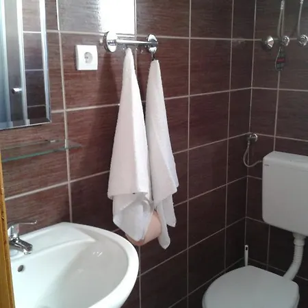 Waterfront * Тисно