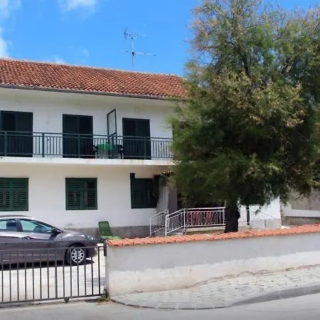 Apartment Waterfront Tisno